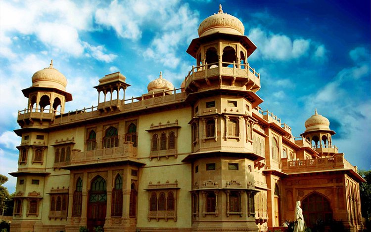 Covering their Tracks: the Lost Story of Mohatta Palace
