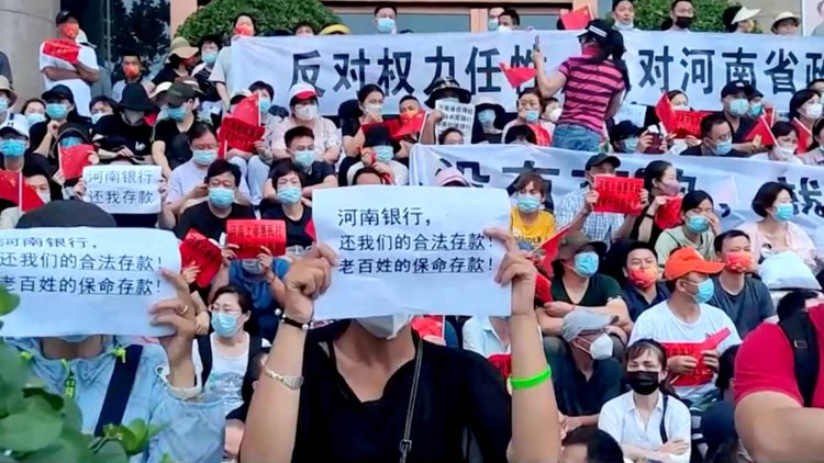 Why is Bejing facing the Anti Xi Jinping Protest?